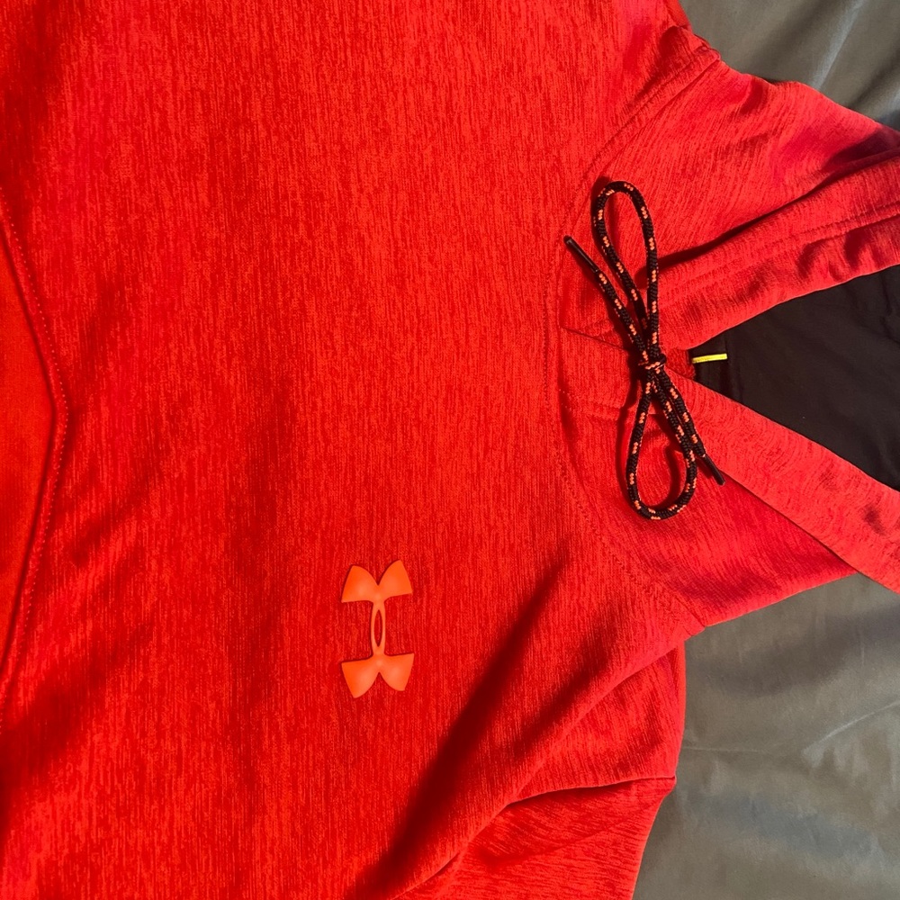 men’s under armour hoodie